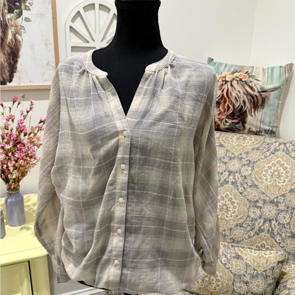 LOFT Gray Plaid Button Down Shirt - Picture 1 of 6